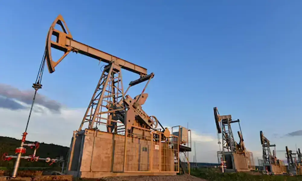 Oil jumps 2pc